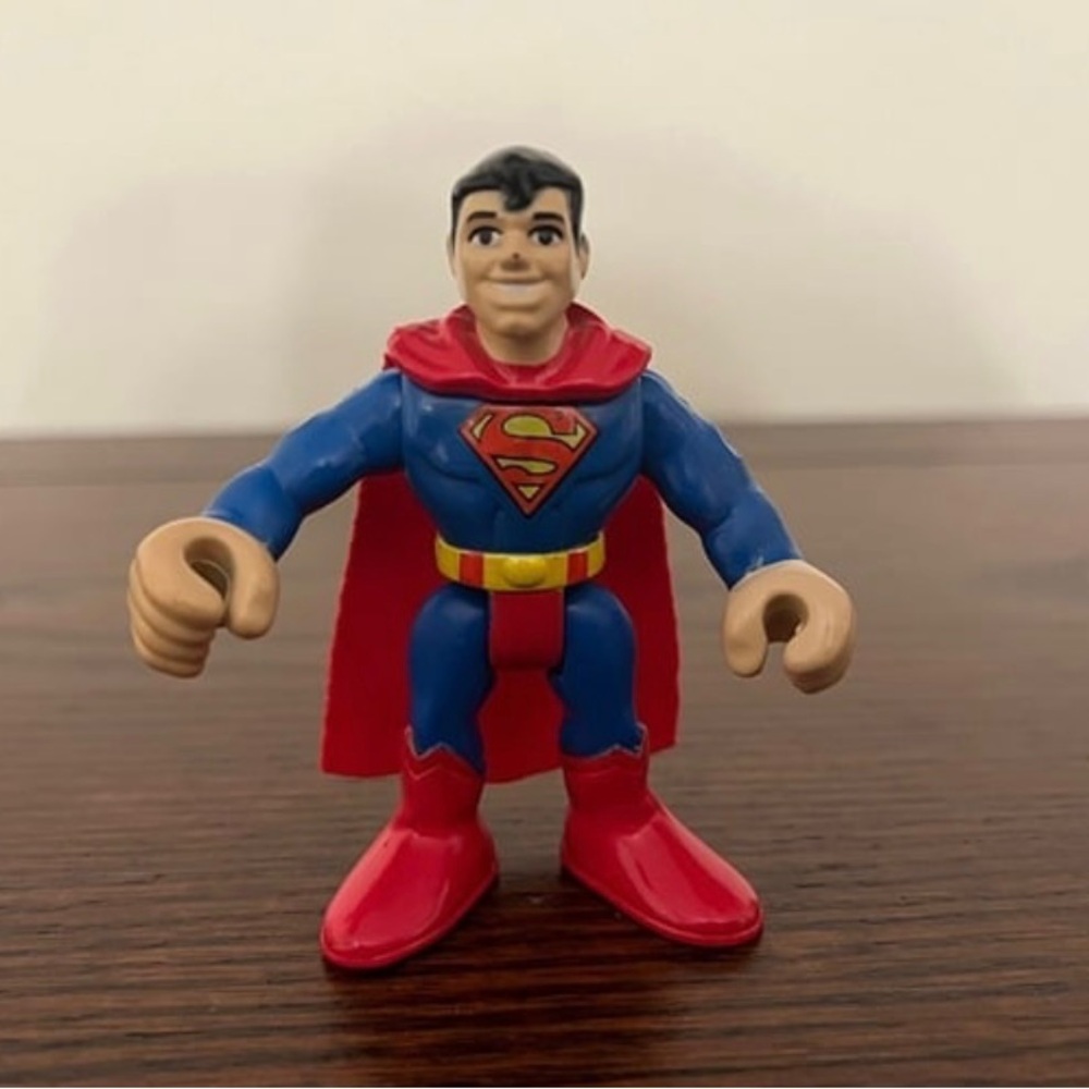 Superman Mini Action Figure Toy